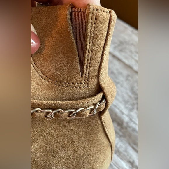 NEW w/o box Anne Klein Suri High Heel Bootie in Sand Faux Suede Women's Size 7 - Picture 9 of 12